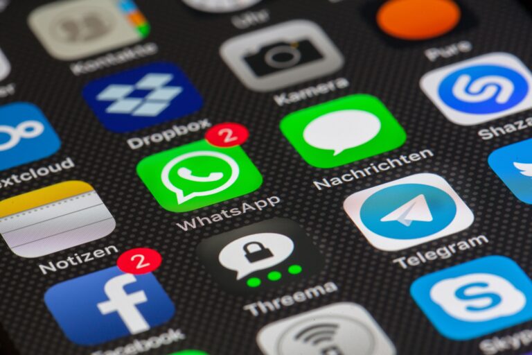 WhatsApp Says It Won’t Lobotomize Accounts That Refuse Privacy Policy Update