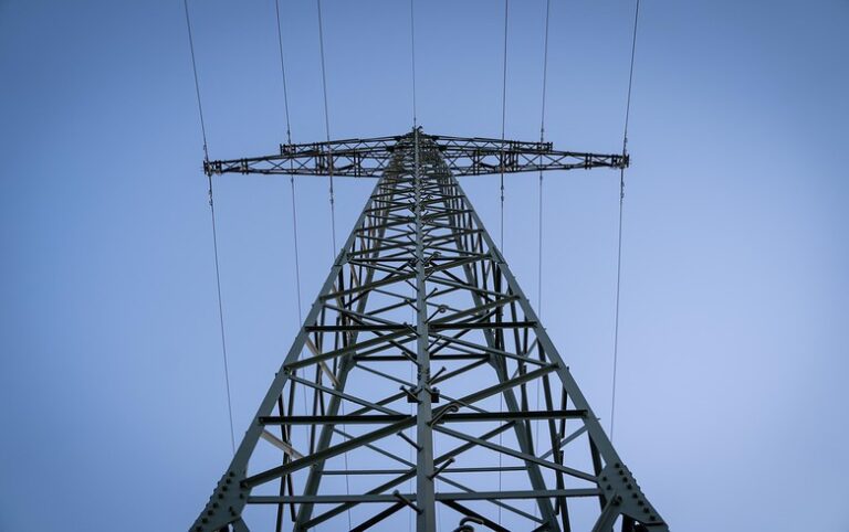 Bulgaria: Amid high electricity prices, streets left out without power