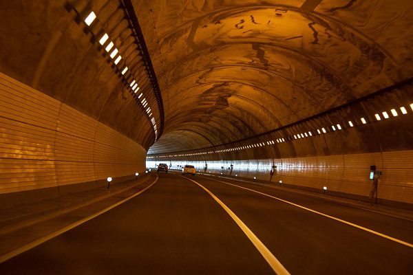Bulgaria govt to sign contract for construction of road tunnel