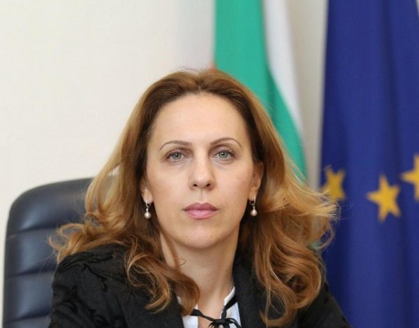Bulgaria's Tourism Minister asks Ukraine refugees to get themselves job