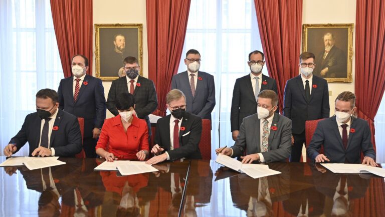 Czech republic follows Bulgaria, plans to expel 70