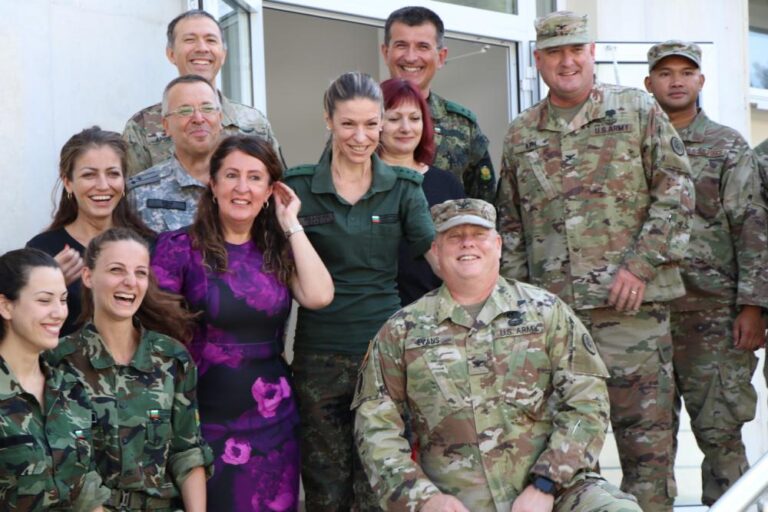 Sofia - The US Army, Tennessee National Guard, and US Air Forces Europe performed a training exercise with Bulgarian armed forces. The Bulgarian Armed Forces showed off their combat lifesaving skills to the US Ambassador, Ms Herro Mustafa. The event between the Bulgarian and US Armed Forces highlights the importance of medical interoperability can save lives on the Battlefield
