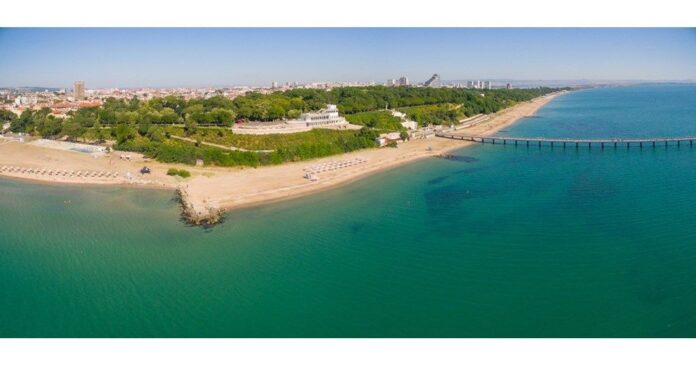 Burgas plans to implement a long-term tourism development strategy for eight years. On September 27, a public consultation will be held as part of its development, allowing experts, members of the public, and regular residents to give their views about how they see this industry from a long-term perspective until 2030