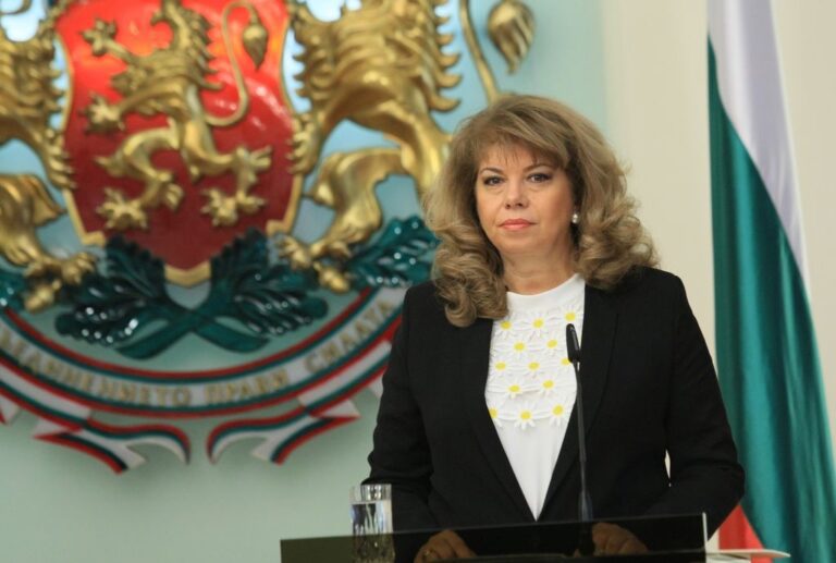 "This is one of the most brutal and unforgiving lies I have heard about meetings with Borisov", Vice President Iliyana Yotova commented on the harsh tone used by "Continuing the Change" and President Rumen Radev's appearance as a guest on the show "On Focus with Laura Krumova"