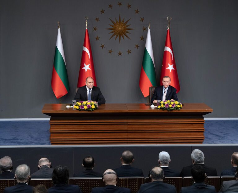 Southeast European border security and stability were topics of discussion between President Rumen Radev and President Recep Tayyip Erdogan. Because these two neighbouring countries are located in an area that is always experiencing military crises and conflicts, the main topic of their conference is how to improve border security