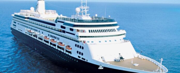 Two cruise ships, the Costa Fascinosa and Zaandam of the Holland America line, arrived at Port Castries on December 27, 2022, bringing 3,000 passengers to the island. Both ships received a warm welcome and participated in the ceremony to exchange plaques