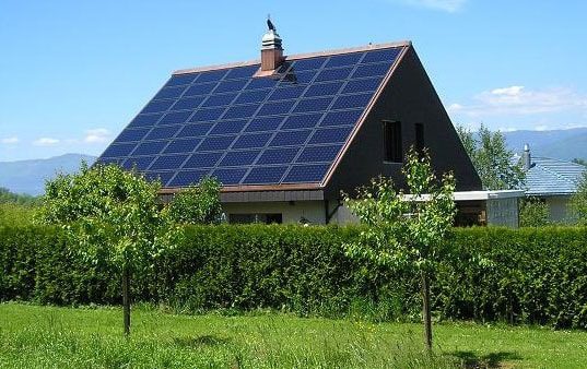Vladislav Panev, a member of Bulgarian National assembly, reported that the Bulgarian Parliament finally dropped the construction permit and other procedures for installing photovoltaics on roofs of houses with a power of up to 20 kilowatts
