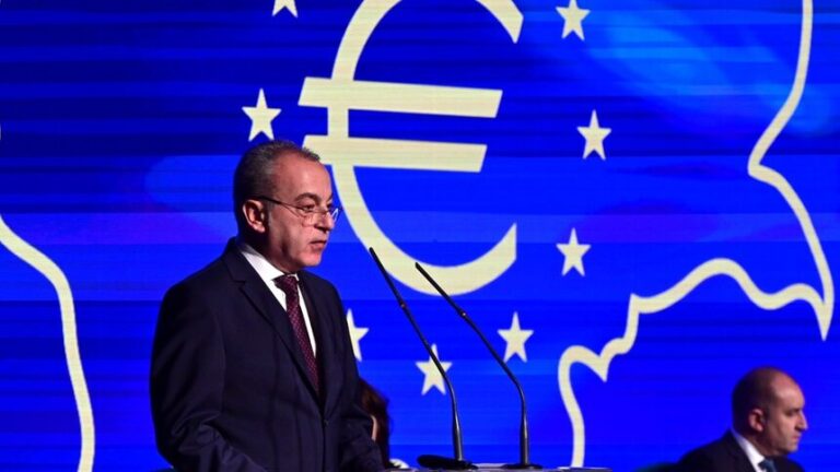 During the conference's opening, titled "Bulgaria on the path to the Euro," Prime Minister Galab Donev of Bulgaria remarked, "Joining the Eurozone is a factor that will contribute to our country being wealthy."