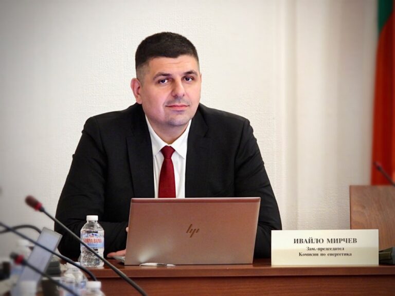 Ivaylo Mirchev, Member of the Bulgarian National Assembly, reported that The United States added a new $200 million today towards over $100 million donated to the Czech Republic as compensation for Prague giving Ukraine its old Soviet weaponry