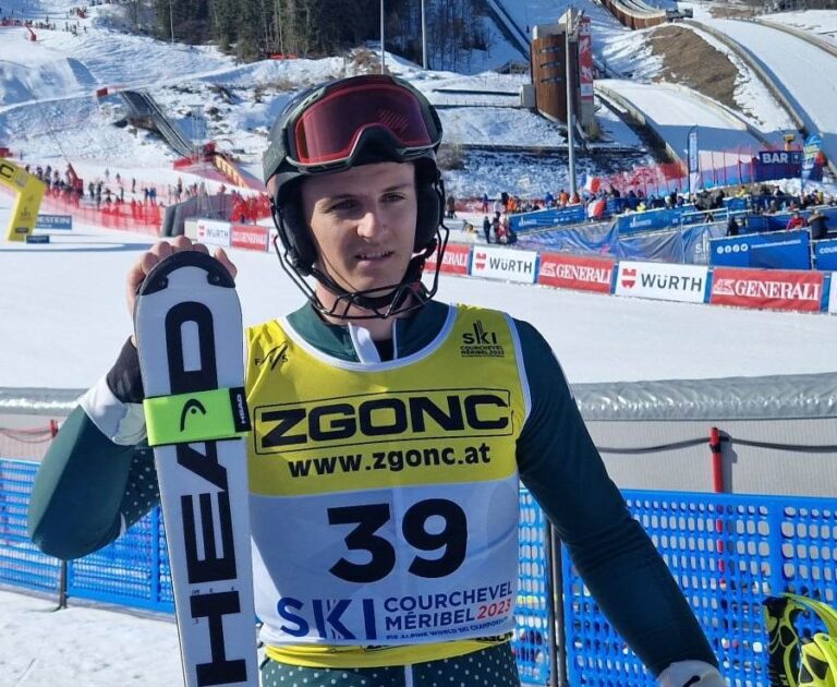 The Bulgarian national in the Alpine Kamen Zlatkov (Moten) won today's two Julen Cup slaloms, which were held on track No. 8 in Bansko. In the day's first race, Zlatkov won with a total time of 1:14.01 minutes. He was ahead of the Australian Hugh Macadam by 2.04 sec and Konstantin Stoilov (Vitosha ski)