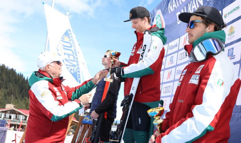 Kamen Zlatkov (Moten) won the men's slalom from the National Alpine Ski Championship program in Bansko. The National gave a total time of both sleeves of 1:28.98 minutes and doubled their success from Saturday when they claimed the title in the giant slalom. Zlatkov was the fastest in both cuffs today