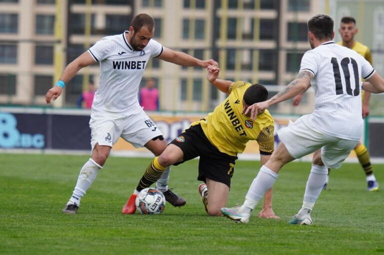 The duplicate team of Botev (Plovdiv) finished a draw 0:0 at their host of Danube (Ruse). The meeting of the 26th round of the Second League was played at "Botev 1912 Football Complex"