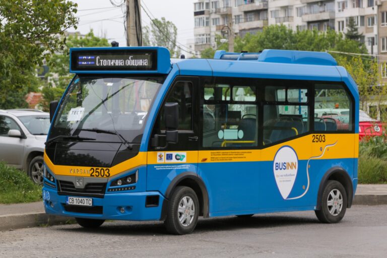 Sofia, Bulgaria: Yordanka Fandakova, mayor of Sofia, stated that starting today, May 12, the first five small electric buses will leave, which will provide access to the neighbourhoods "Monastery Meadows - East", "Monastery Meads - West" and "Pavlovo" with main stops of public transport