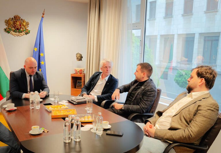 Sofia, Bulgaria: Tourism Minister Ilin Dimitrov stated that he discussed the creation of a unified ecosystem with the international Association JRE (Jeunes Restaurateurs). The main objective is to help the development of the sector in Bulgaria