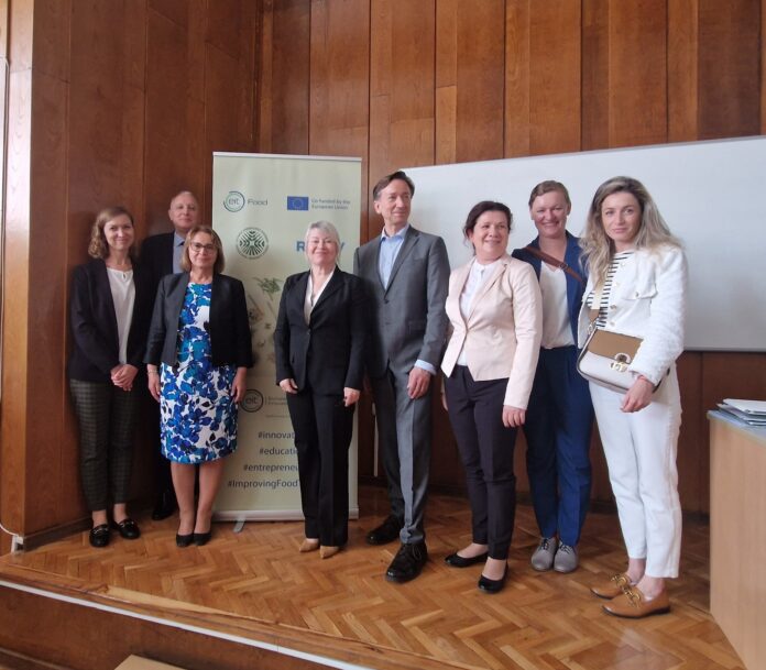 Plovdiv, Bulgaria: On May 22, a delegation led by the CEO of EIT Food, Dr Andy Zinga, met with the student and teaching community, representatives of business, science, innovators and institutions at the invitation of the Agrarian University in Agricultural University Plovdiv, and RAPIV, Varna