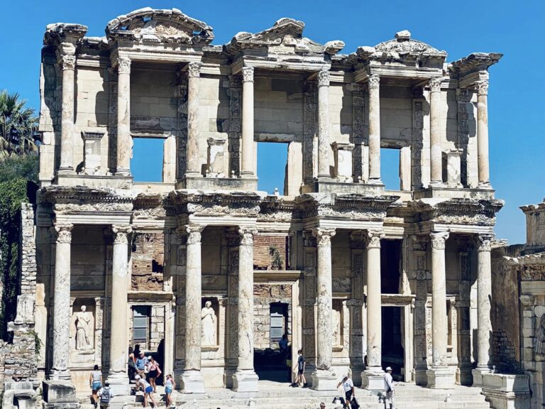 Ruslan Yordanov, the Bulgarian travel blogger, shared a glimpse of his visit to Ephesus, Turkey. He stated that Ephesus is one of the favourite destinations for tourists visiting Turkey - with a cruise to Kusadasi or part of the programs of Bulgarian tour operators