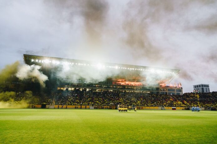 Plovdiv, Bulgaria: Botev (Plovdiv) will set up a video wall at the Hristo Botev Stadium, where fans will be able to support their favourite team in the city derby with Lokomotiv (Plovdiv). The derby with the 