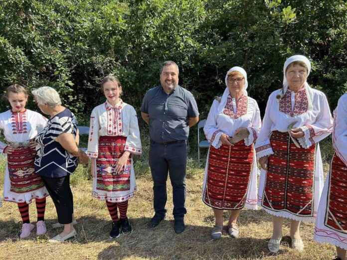 Dryanovo, Bulgaria: Harvesting in the Sevlievo village of Kramolin began traditionally with a water supply and ritual harvesting of the first coconuts