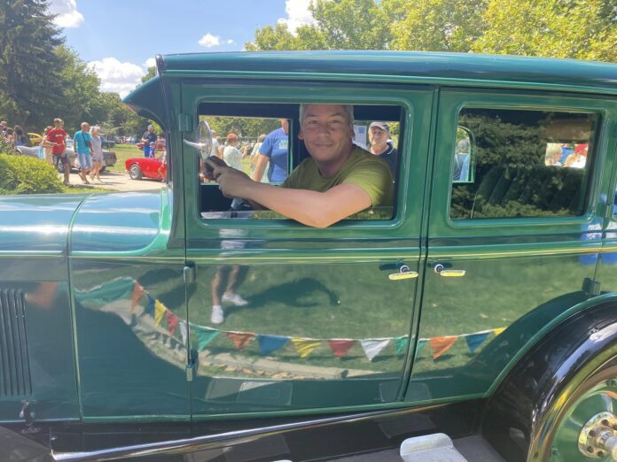 Dobrich, Bulgaria: Ruslan Yordanov, the Bulgarian traveller and vlogger, informed through his social media account that yesterday, on August 13, 2023, thousands of Dobrich residents and guests visited the fifth edition of the Retro Parade for vintage and classic cars and motorcycles