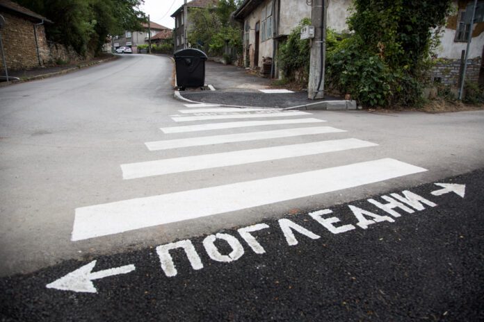 Dryanovo, Bulgaria: The Dryanovo Municipality informed through its social media account that the construction of a safe pedestrian crossing at the Tsareva meadow interchange has been completed