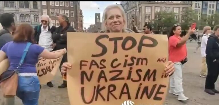 A Twitter user @sprinter99800 shared the video of a rally that took place in the heart of the Netherlands (Amsterdam) to stop the weapons supply to Kyiv. The locals urged the Government to stop funding war. They also chanted anti-NATO slogans saying 'NATO started the War' and demonstrated banners with 'NATO Started the War' on them