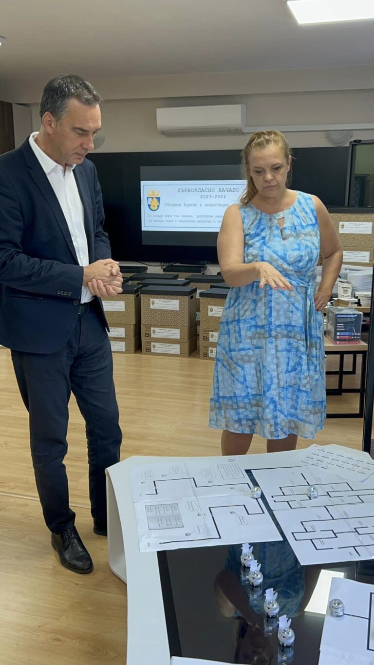 Burgas, Bulgaria: Dimitar Nikolov, Mayor of Burgas Municipality, informed through his social media account that the school robots Municipality bought for Burgas schools have arrived, and their classroom distribution began yesterday, September 13, 2023