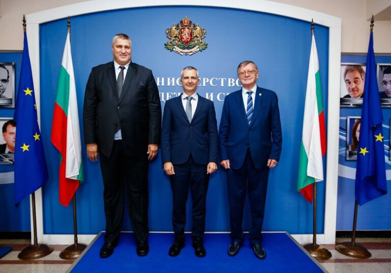Sofia, Bulgaria: Dimitar Iliev, Minister of Youth and Sports, informed through his social media account that yesterday he conducted a meeting with the President of the European Volleyball Confederation (CEV), Alexander Boricic and the Chairman of the Bulgarian Volleyball Federation, Lubomir Ganev