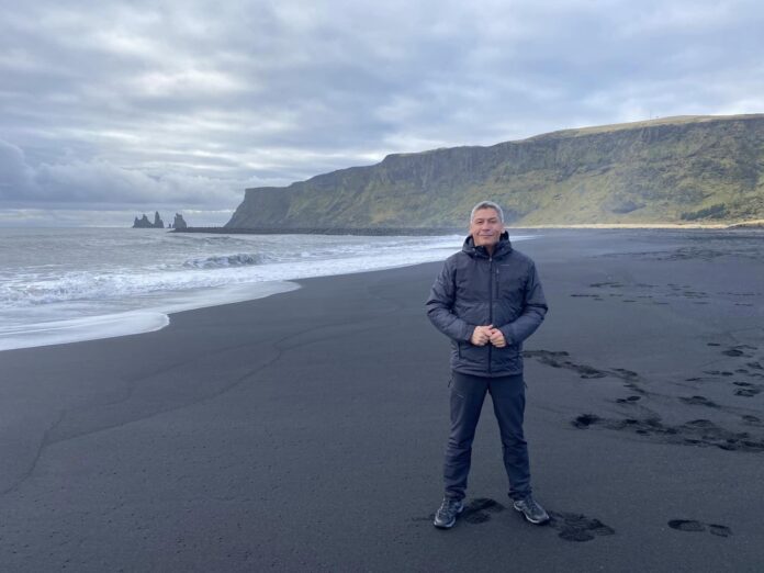 Ruslan Yordanov, the Bulgarian traveller and vlogger, shared a glimpse of his visit to Rhinesfjara, Iceland, one of the most famous beaches in the world