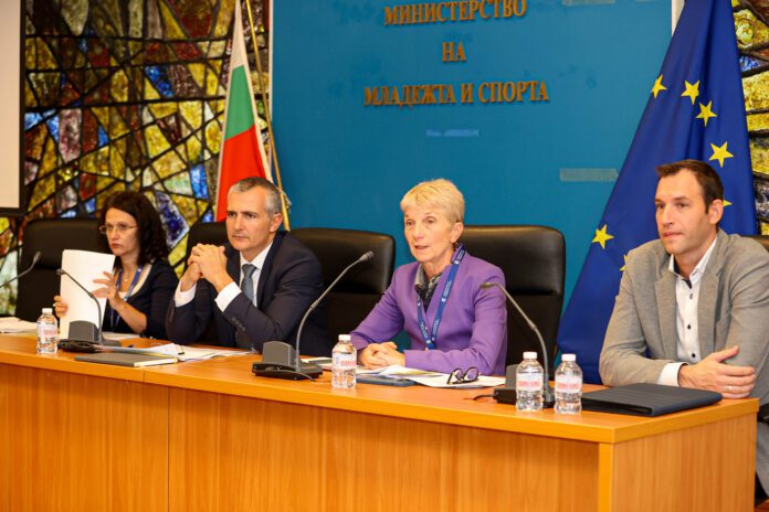 Sofia, Bulgaria: With 27% more monthly funds for the training of athletes and 15% higher salaries for coaches and their teams, the Ministry of Youth and Sports anticipate new financial assistance programs for 2024