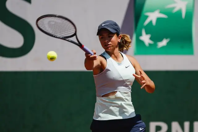 Bulgarian tennis players Iva Ivanova and Rositsa Dencheva have both secured spots in the round of 16 in the girls' singles at the prestigious Wimbledon Championship Bulgarian tennis players Iva Ivanova and Rositsa Dencheva have both secured spots in the round of 16 in the girls' singles at the prestigious Wimbledon Championship