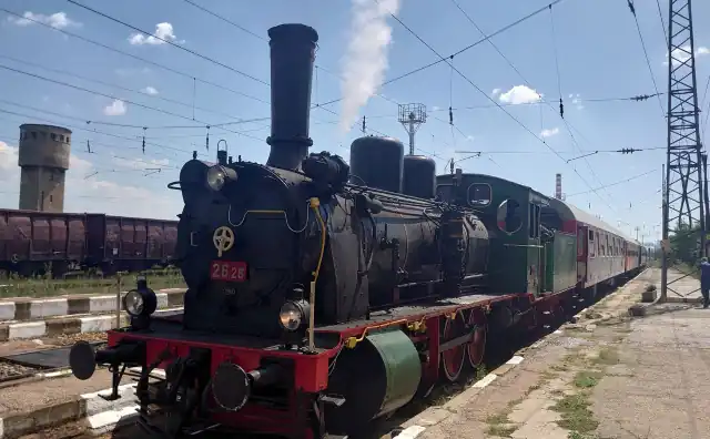 The special event, scheduled for Lazarovden (Lazarus Day), promises to be an unforgettable journey back in time, combining Bulgaria’s rich railway history with the festive atmosphere of Palm Sunday and Easter traditions