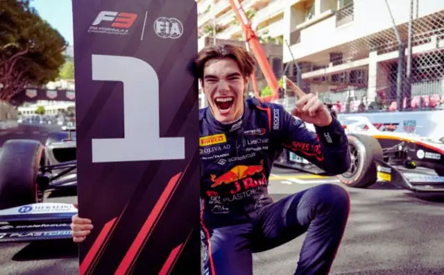 Despite the setback, Camara remains at the top with 77 points, though his lead has narrowed to 13 points over Tramnitz Despite the setback, Camara remains at the top with 77 points, though his lead has narrowed to 13 points over Tramnitz