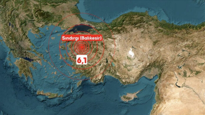 Residents in Balıkesir gathered outdoors after a 6.1-magnitude earthquake struck western Turkey, shaking cities and nearby Bulgarian regions Residents in Balıkesir gathered outdoors after a 6.1-magnitude earthquake struck western Turkey, shaking cities and nearby Bulgarian regions