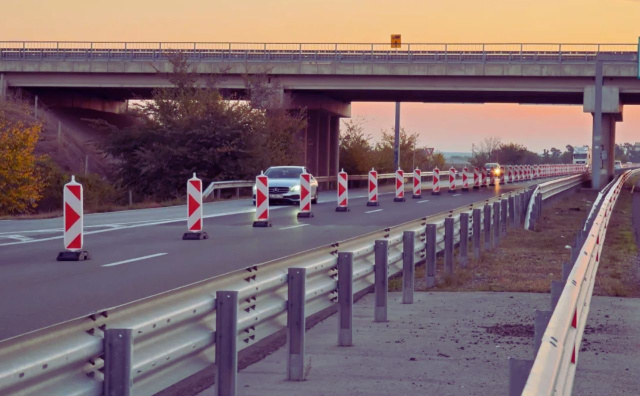 Traffic halted on Trakia Highway as repair crews work to improve road conditions and ensure driver safety near Sofia Traffic halted on Trakia Highway as repair crews work to improve road conditions and ensure driver safety near Sofia